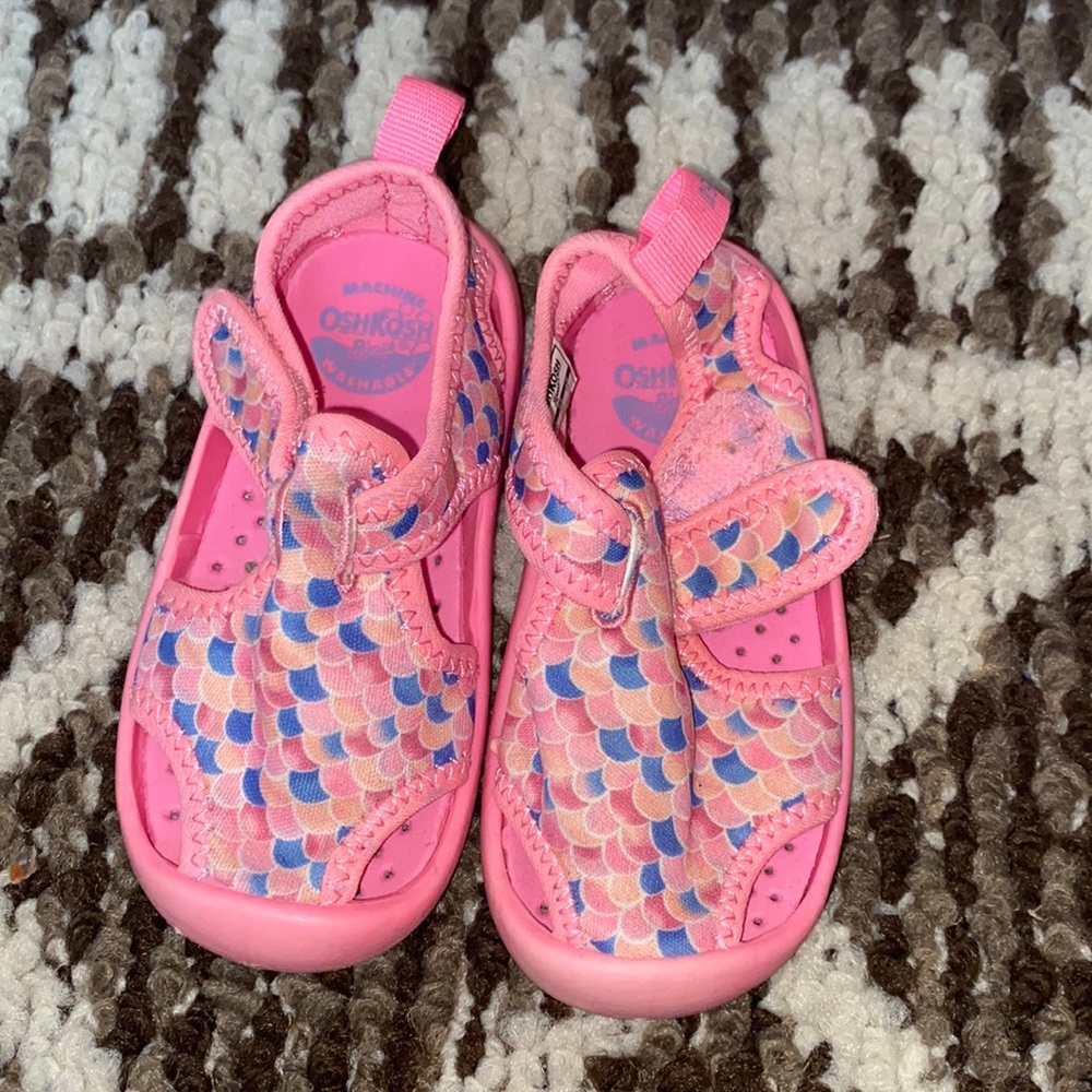🔥 lowest price! Oshkosh Machine Washable Toddler Water Shoes size 6